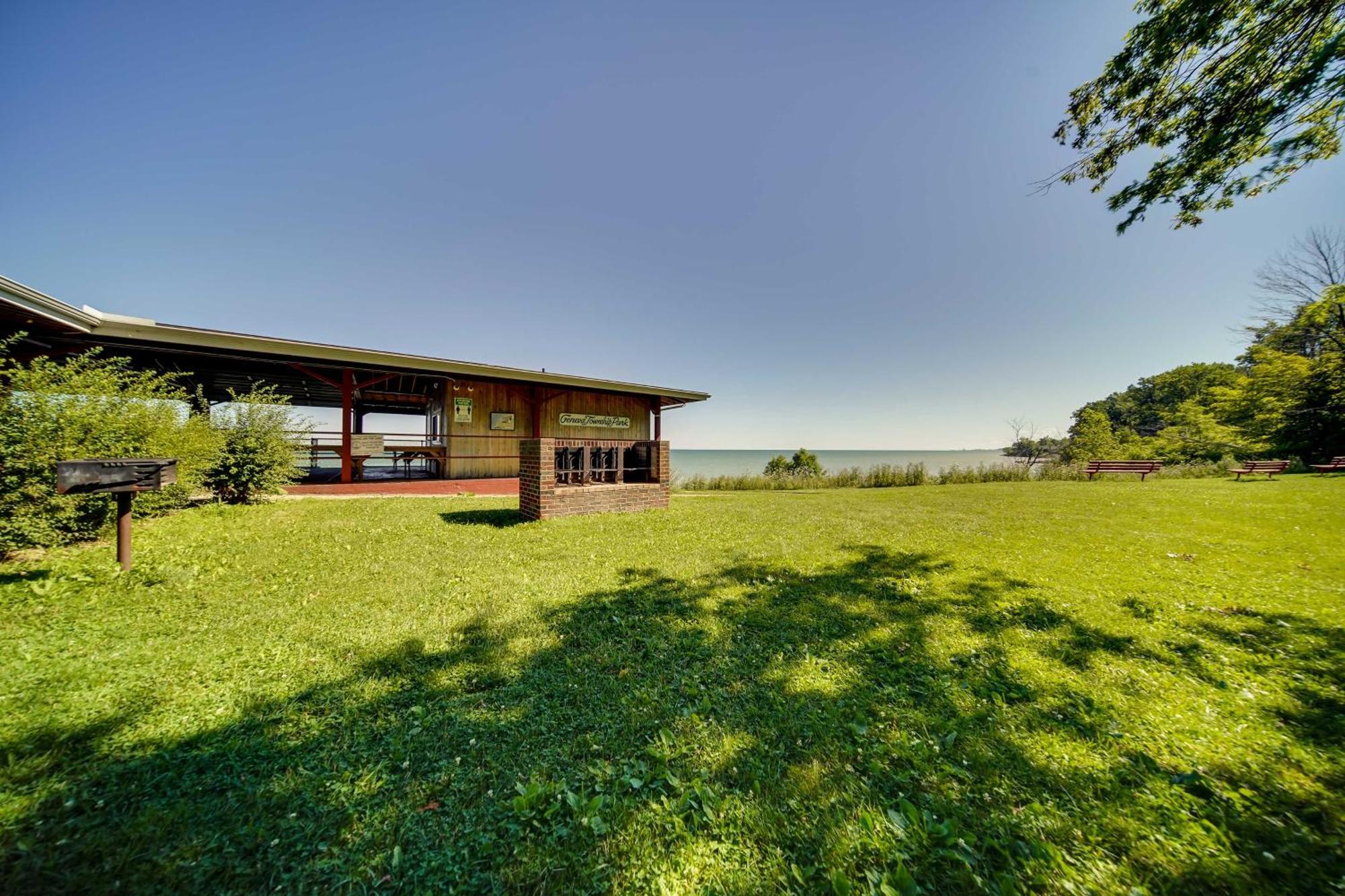Geneva Cottage With Patio - Walk To Park, Lake Erie! Exteriör bild